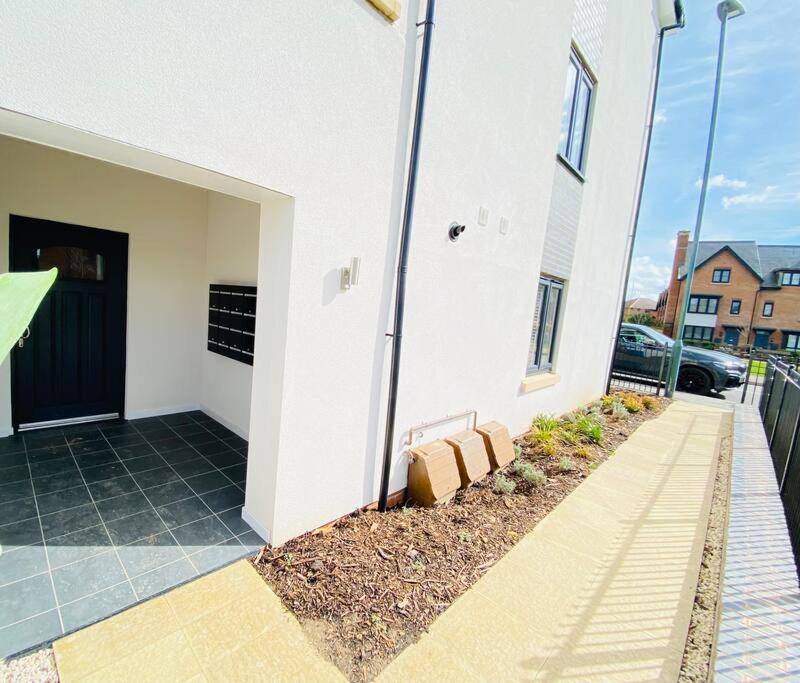 Beautiful, Brand New Apartment! Cheltenham Exterior foto